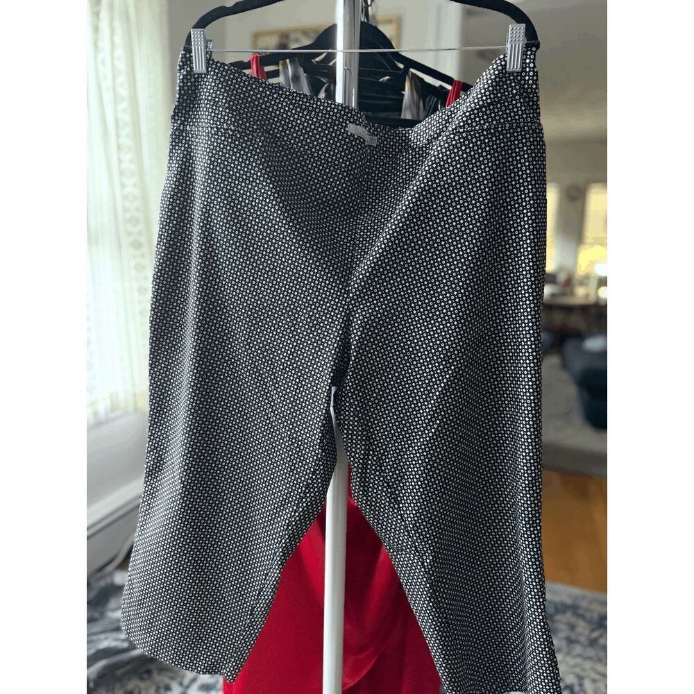 Dalia Stretch Dotted Capris